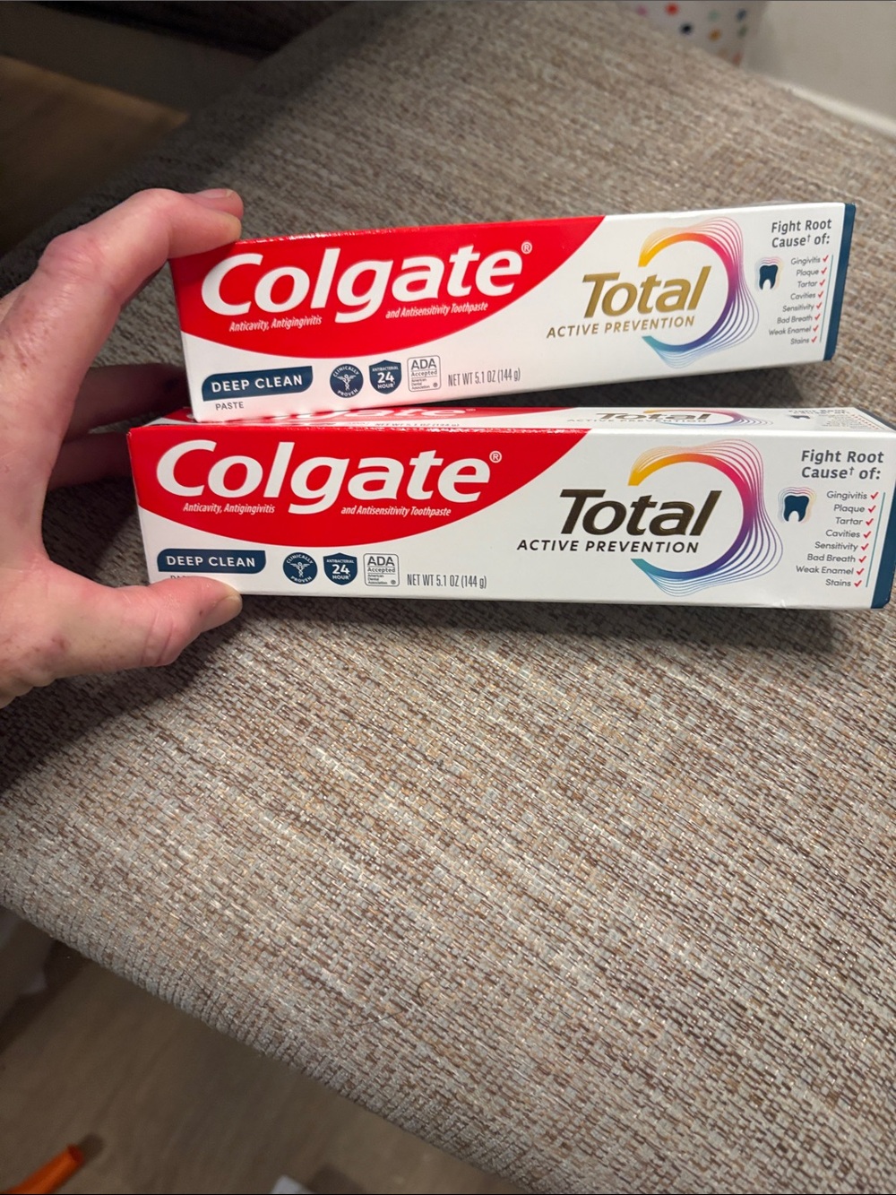 Colgate Total Deep Clean Toothpaste - Red & White - Picture 1 of 1